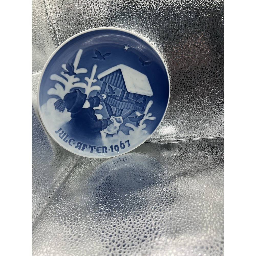 Vintage Bing & Grondahl B&G Denmark Christmas Plate 1967 Diameter 7" Blue White